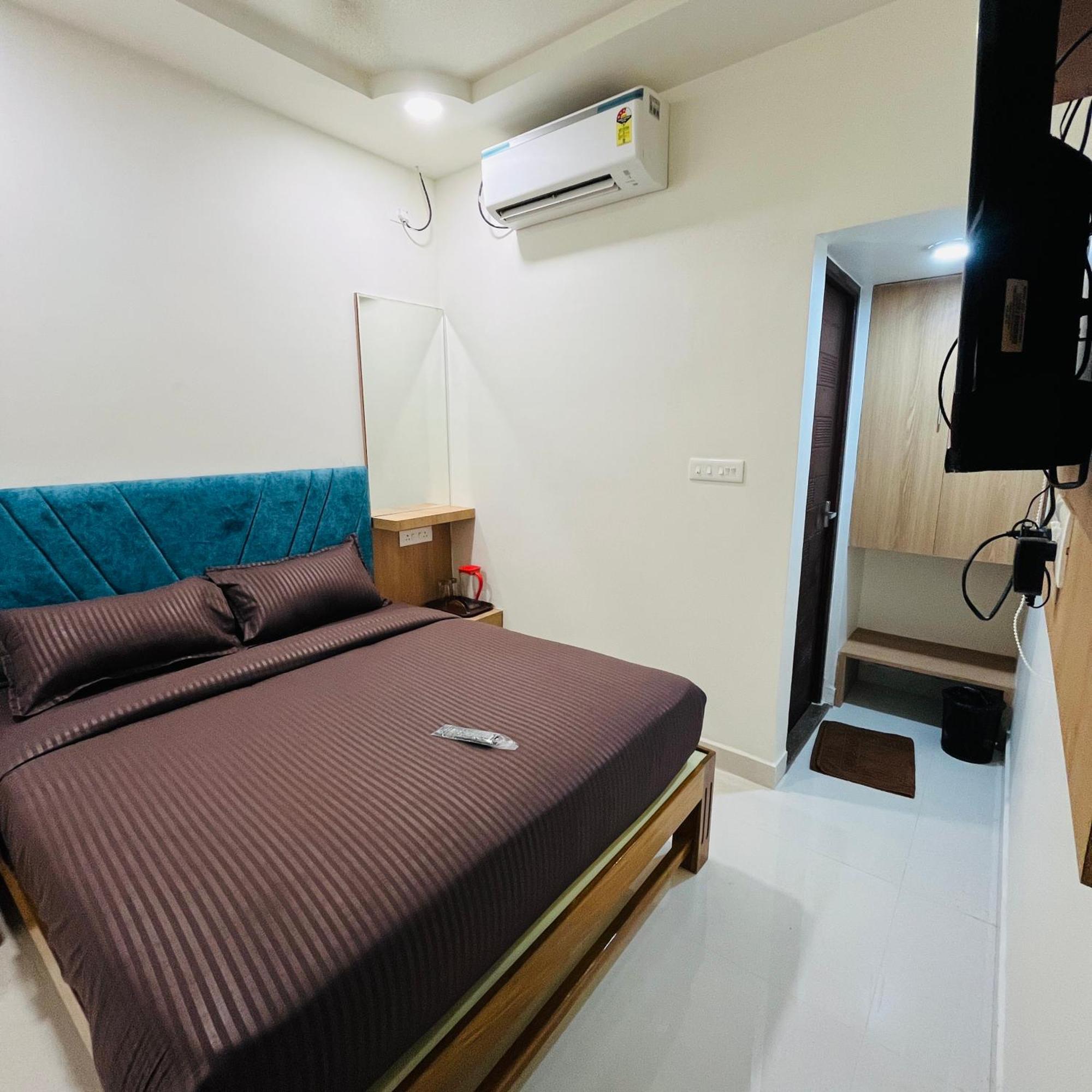 Hotel Sundaram Residency